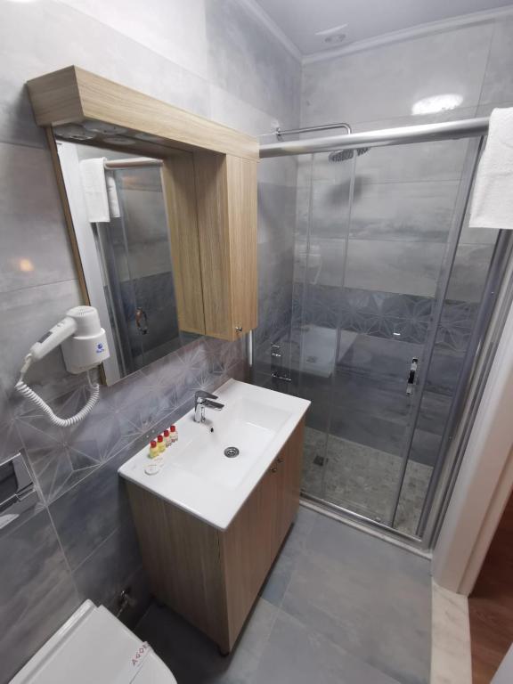 A bathroom at Agora Boutique Hotel & Bistro