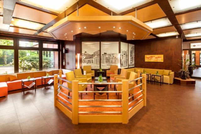 Posezení v ubytování Hotel am Kurpark