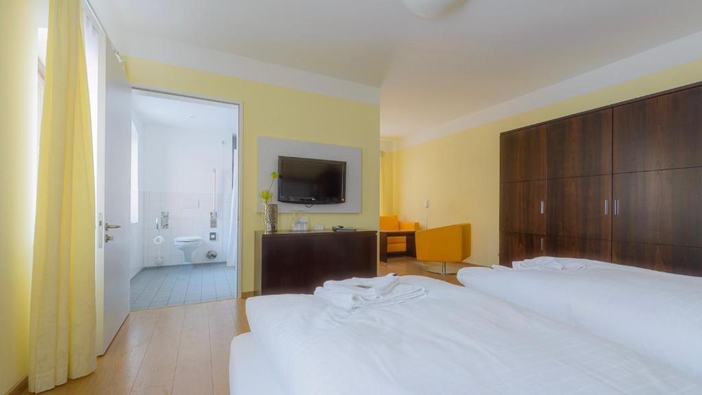 Hotel Am Tiefwarensee - 17