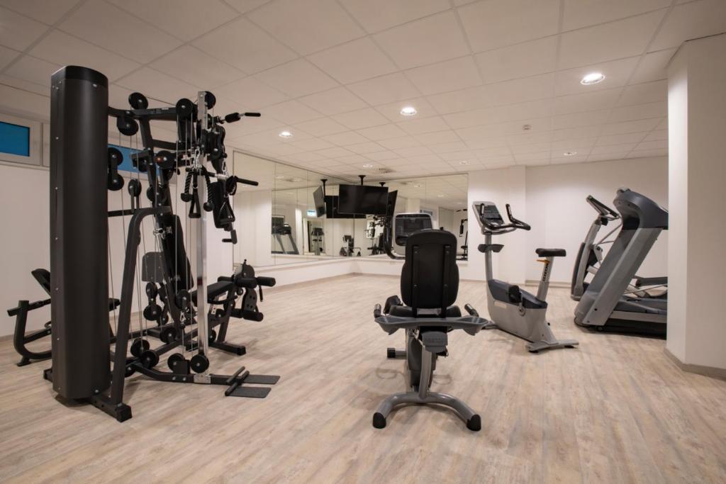 Fitness centrum a/nebo fitness zařízení v ubytování Hotel am Kurpark