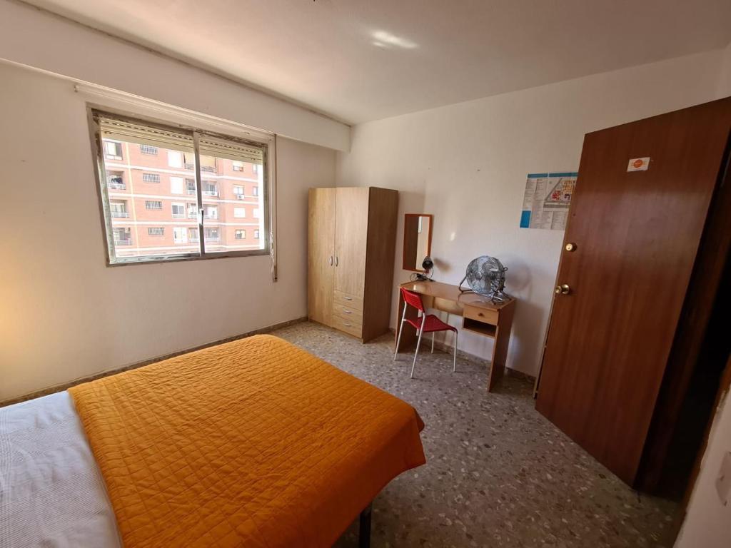 Apartemento grupo amigo o familias : blasco ibanez C ...
