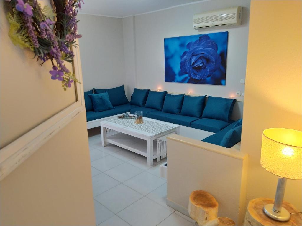 En sittgrupp på Modern Quiet Apartment in the Center of Rhodes