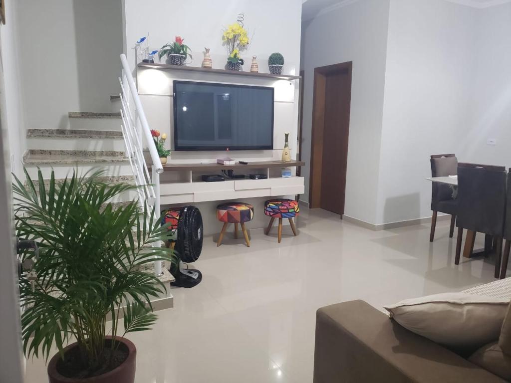  Casa Cantinho Mar e Sol- 1km da praia Martim de Sá