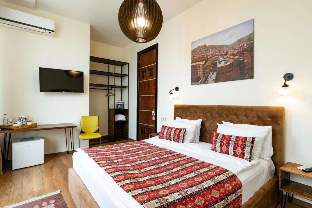 Hotel Flower - Double Room With City View