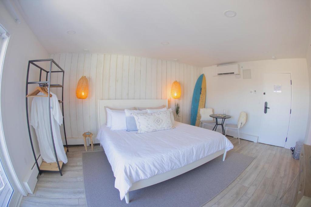 The Surfside Hotel - King Room