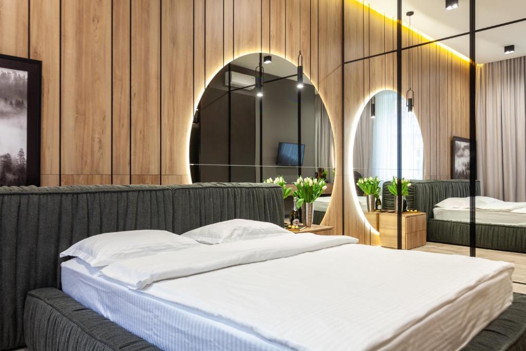 Royal VIP Apartment on Leontovicha 5 фото 2