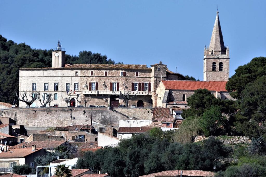 Γενική άποψη της πόλης Murviel ή θέα της πόλης από  αυτό το bed & breakfast