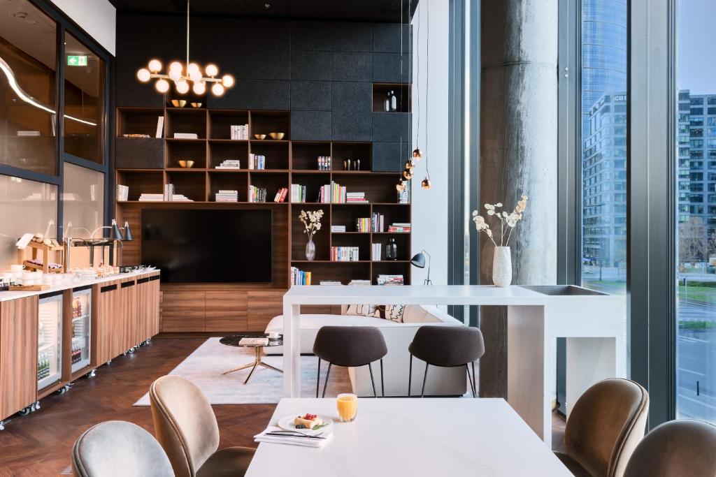 Crowne Plaza - Warsaw - The HUB by IHGで提供されているドリンク