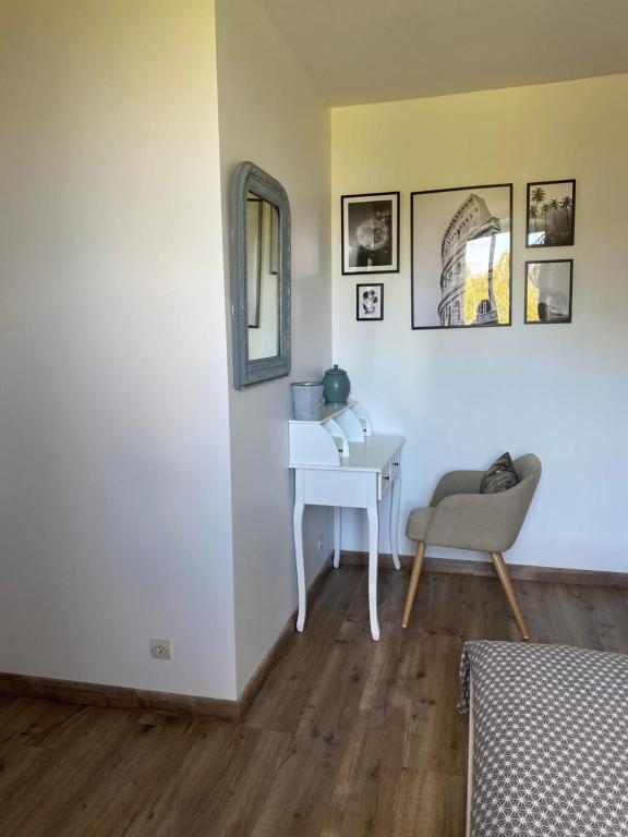 Chambres et table d'hôtes Le cèdre Aveyron - Habitación Doble Con Baño Privado