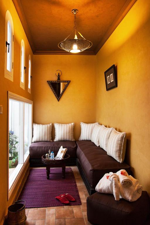 Ein Sitzbereich in der Unterkunft Dar Tanja Boutique Hotel