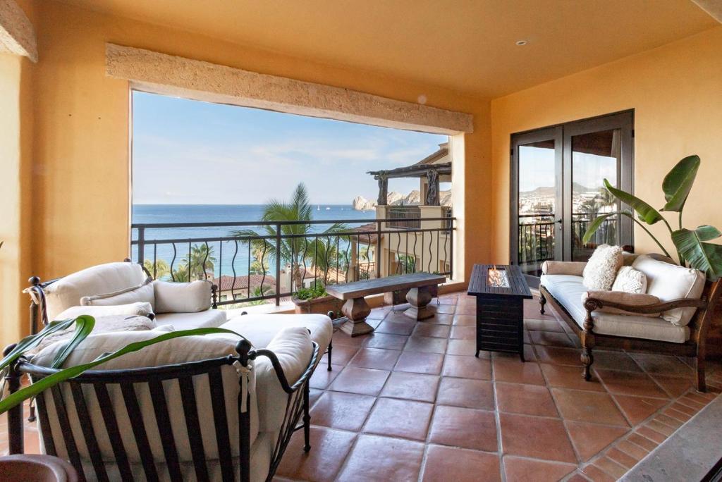 4th Floor Residence with Amazing Views of Lands End & Access to Resort Amenities