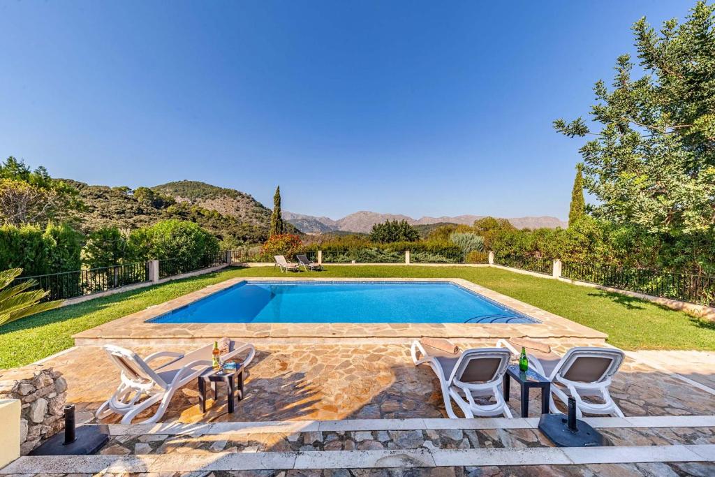 The swimming pool at or close to Villa Mala Garbo by Sealand Villas