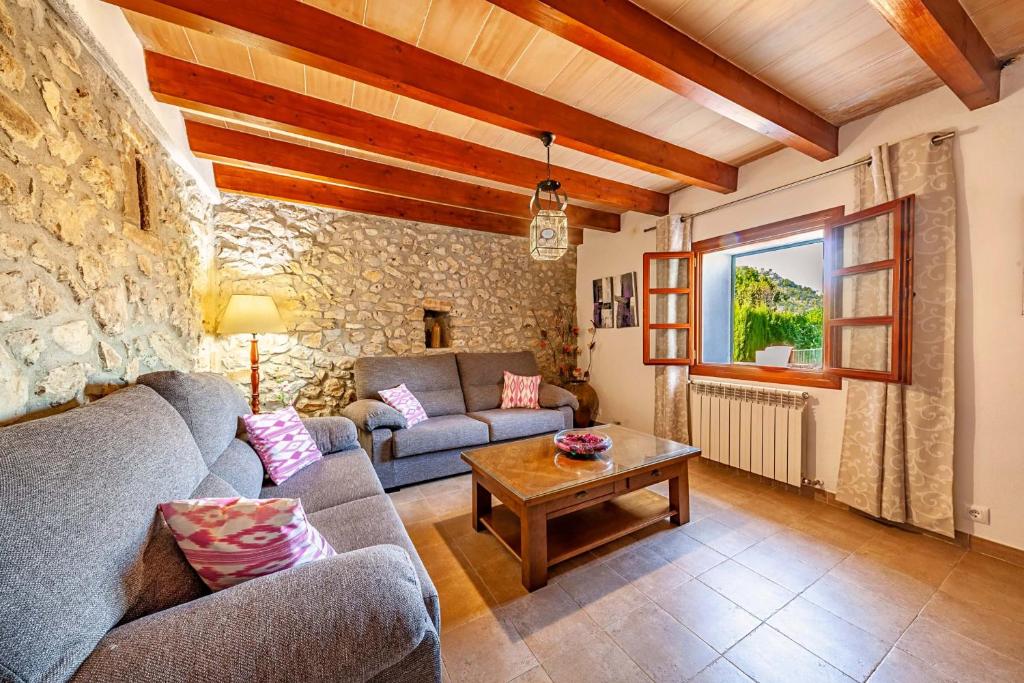 A seating area at Villa Mala Garbo by Sealand Villas