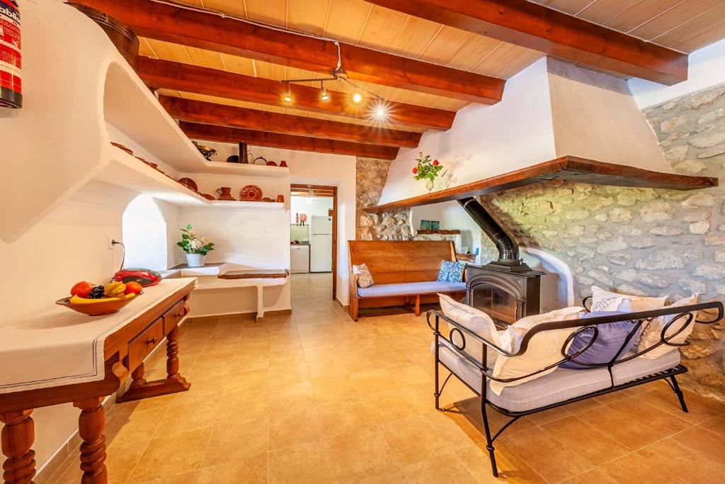 A kitchen or kitchenette at Villa Mala Garbo by Sealand Villas
