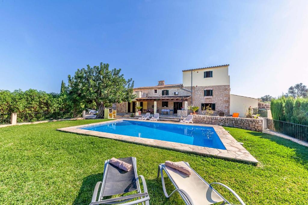 The swimming pool at or close to Villa Mala Garbo by Sealand Villas