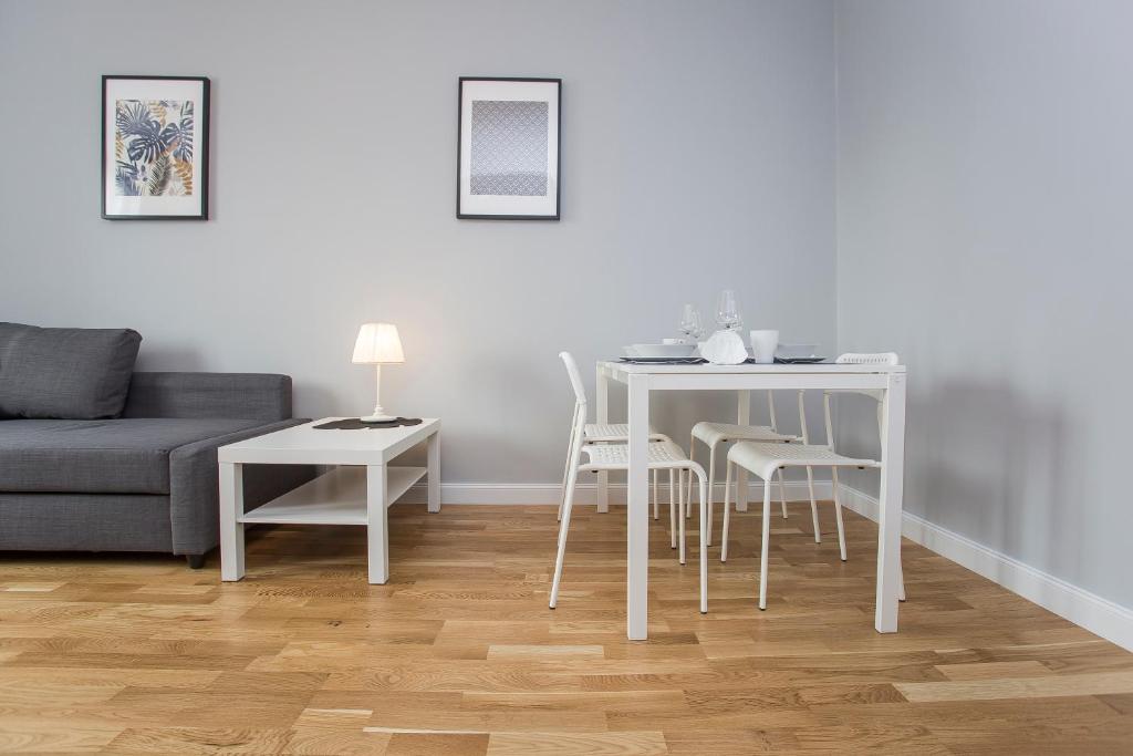 CR Apartament Centrum Zamenhofa 1 - 12