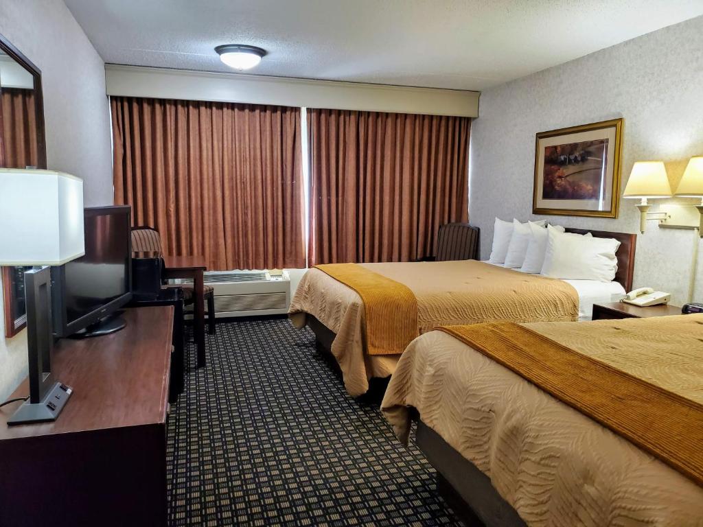 Ramkota Hotel Watertown - Queen Room Met Twee Queensize Bedden