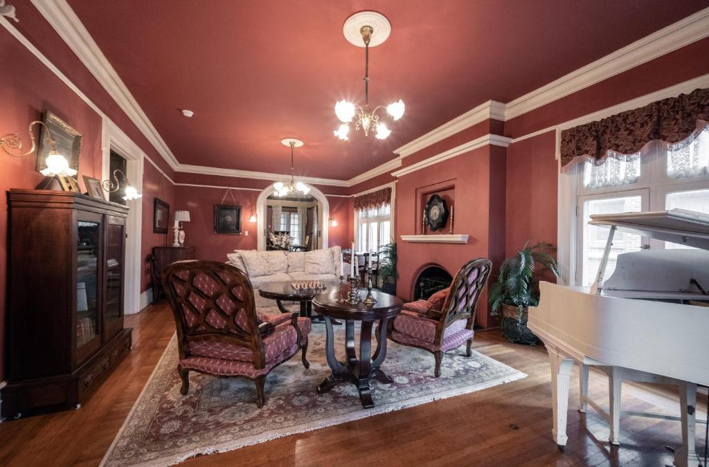 Stone Soup Inn photo
