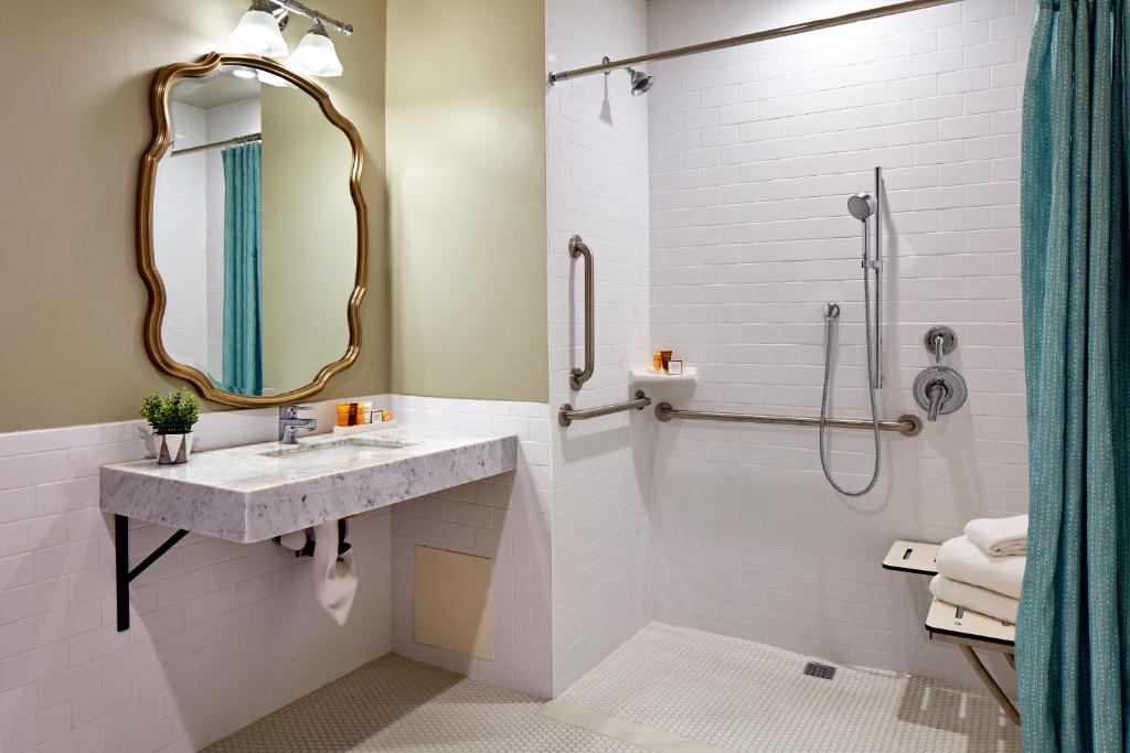 Glorietta Bay Inn - Habitación Doble