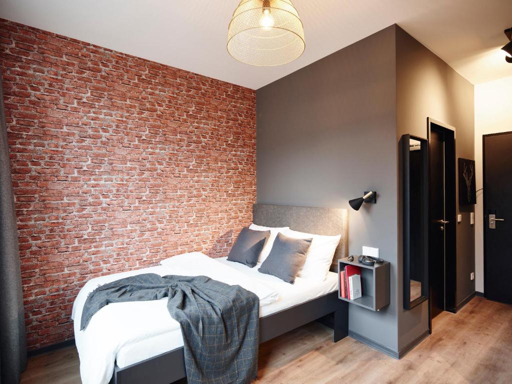 PHNX Aparthotel Hamburg - Apartment With Balcony