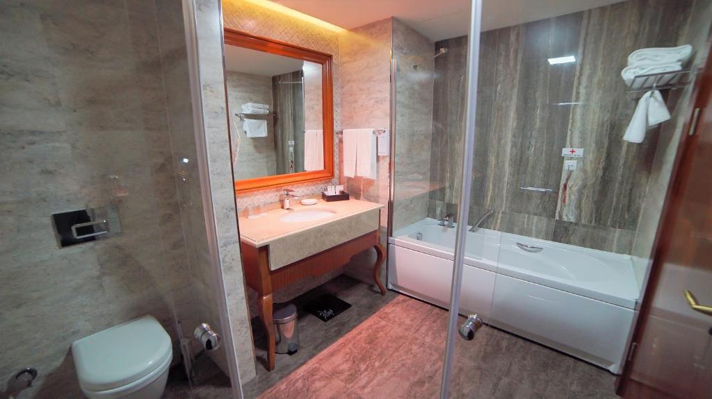מלון ווינדהאם - Wyndham Batumi – תמונה 2