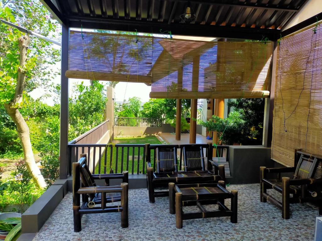 Balkón nebo terasa v ubytování Vimala Hill villa and resort - 3 bedrooms