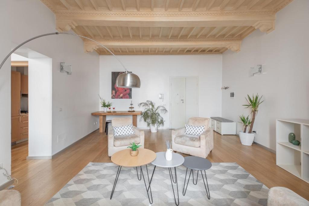 Część wypoczynkowa w obiekcie iFlat Navona White and Stylish Apartment