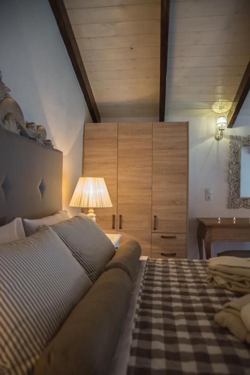 Porto Enetiko Suites - 15