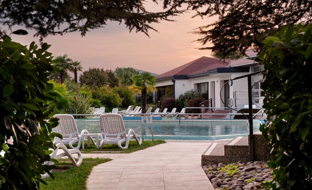 Bazén v ubytování Hotel Garden Terme nebo v jeho okolí