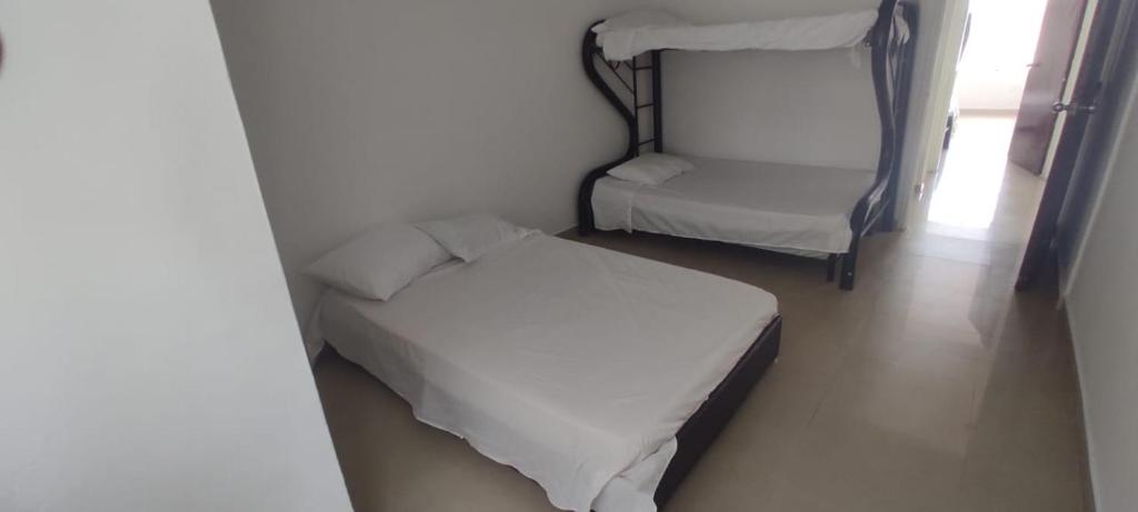 Postel nebo postele na pokoji v ubytování Casa con piscina privada Girardot