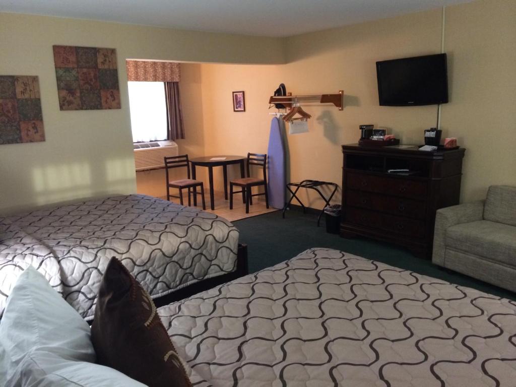 Pacer Inn & Suites Motel - Queen Room Met Twee Queensize Bedden