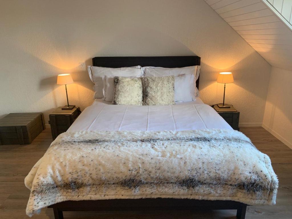 Löwenplatz Apartment near Station by Airhome - Resim 20