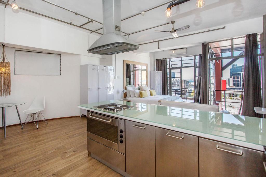 Manhattan Lofts - Studio With Jacuzzi In Bathroom