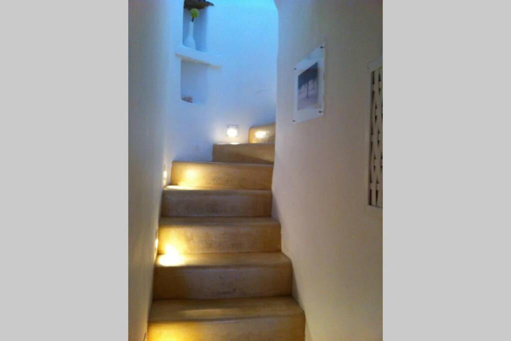 PITHOS HOUSE