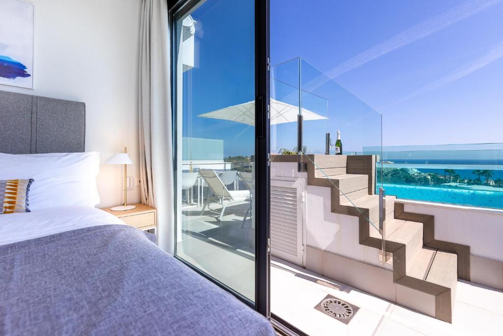 Bazén v ubytovaní Luxury High End - Santa Barbara Heights II CLC - Privat plunge pool, Fitness, Sauna alebo v jeho blízkosti