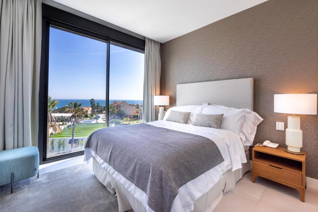 Posteľ alebo postele v izbe v ubytovaní Luxury High End - Santa Barbara Heights II CLC - Privat plunge pool, Fitness, Sauna