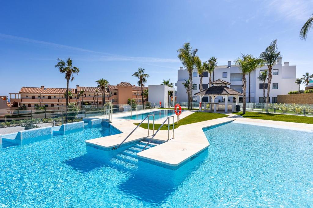 Bazén v ubytovaní Luxury High End - Santa Barbara Heights II CLC - Privat plunge pool, Fitness, Sauna alebo v jeho blízkosti