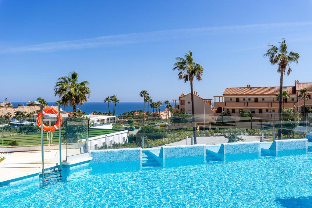 Luxury High End - Santa Barbara Heights II CLC - Privat ...