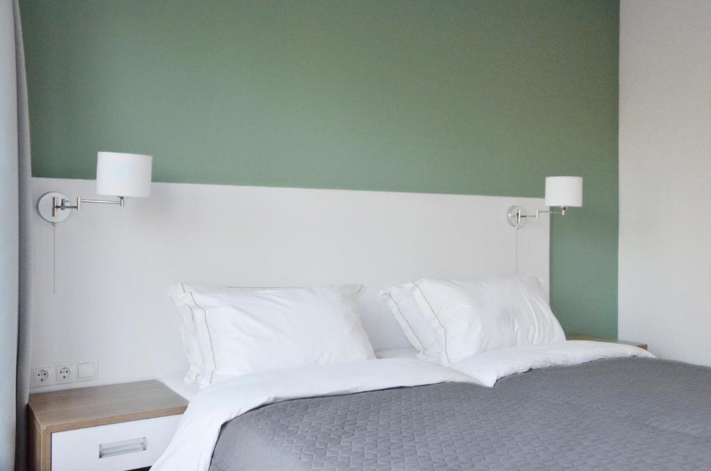 Tip Tap Guest House - Twin Room With Private Bathroom