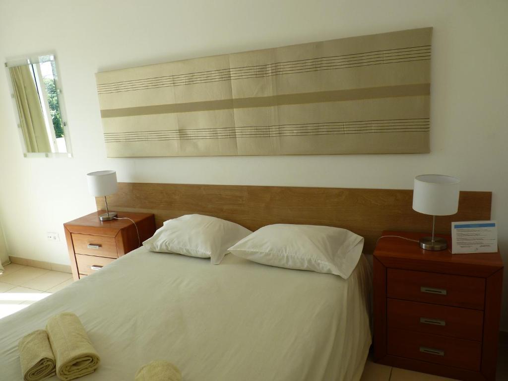 AZORES GARDEN HOUSE - Suites B&B and Private Apartments - Self Access KEYBOARD - 13