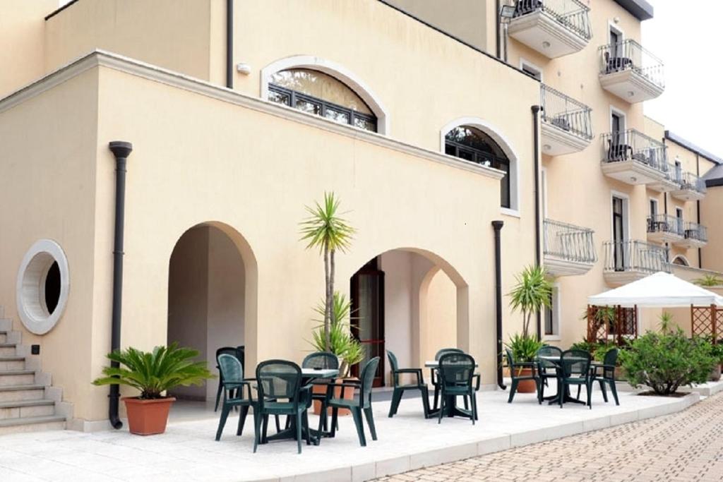 Budynek, w którym mieści się hotel