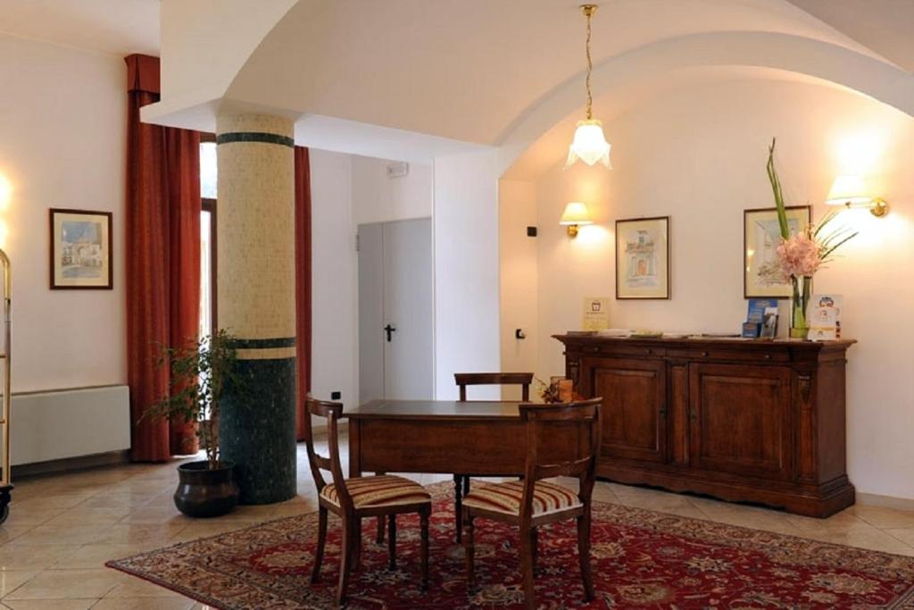 Zdjęcie z galerii obiektu Hotel Villa Rosa w mieście Martina Franca
