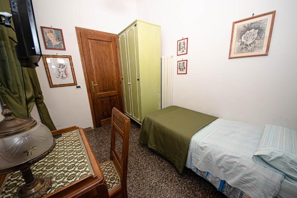 Postel nebo postele na pokoji v ubytování Next Stop 28