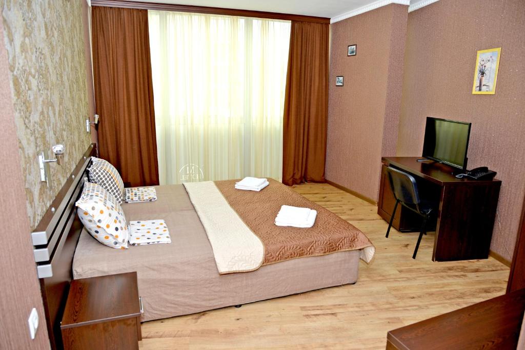 Dream Hotel - Büyük Çift Kişilik Oda