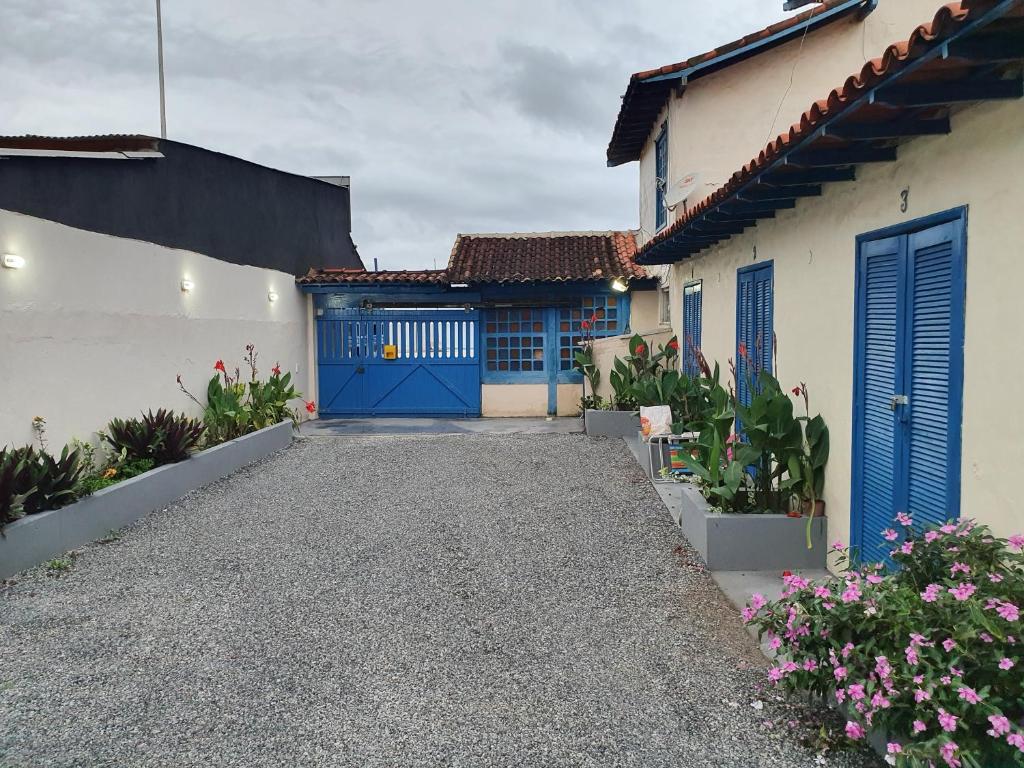  Casa frente para o mar de Costa Azul em Rio das Ostras