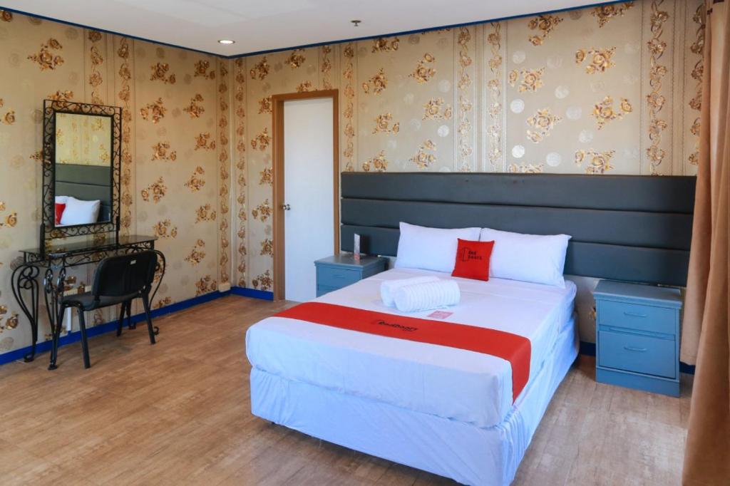 RedDoorz Plus @ Castle Chateau Iloilo - Chambre Double