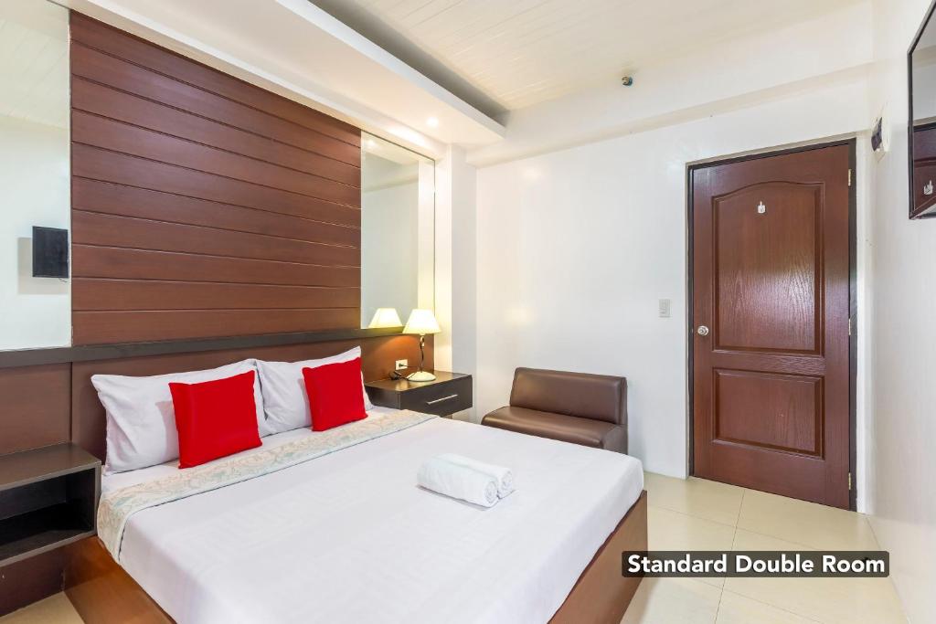 Yellowbell Hotel - 
