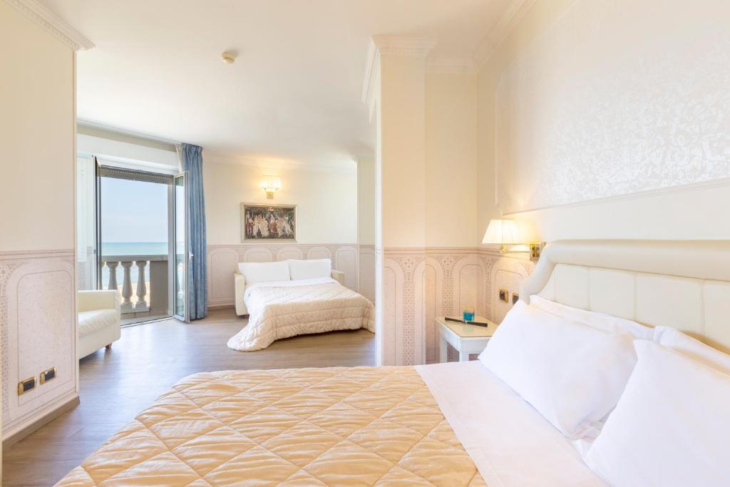 
Junior Suite with Sea View
