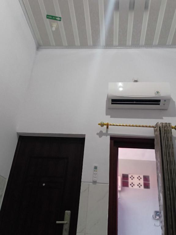 Homestay 89 New - Double Room With Private Bathroom