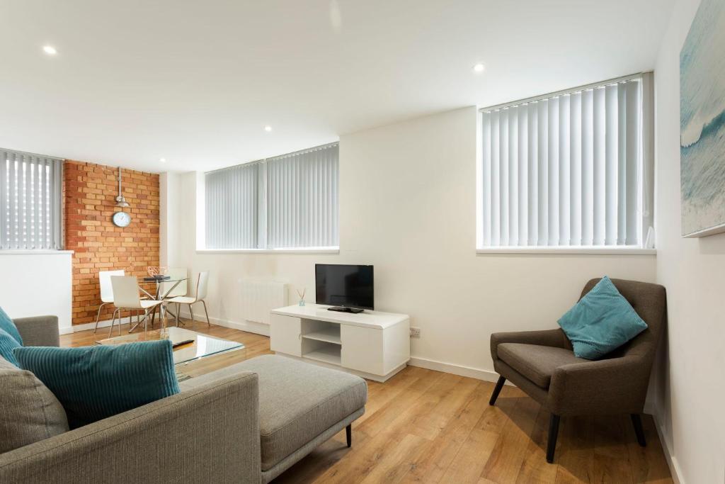 Beautifully Converted City Centre Apartment!